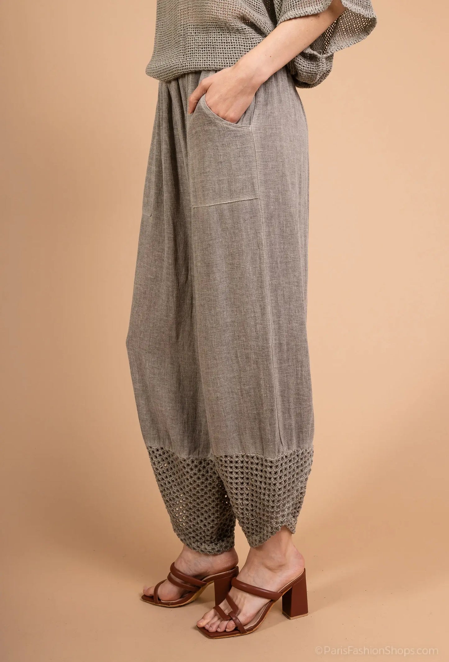 Mesh-bottom pants in cotton linen
