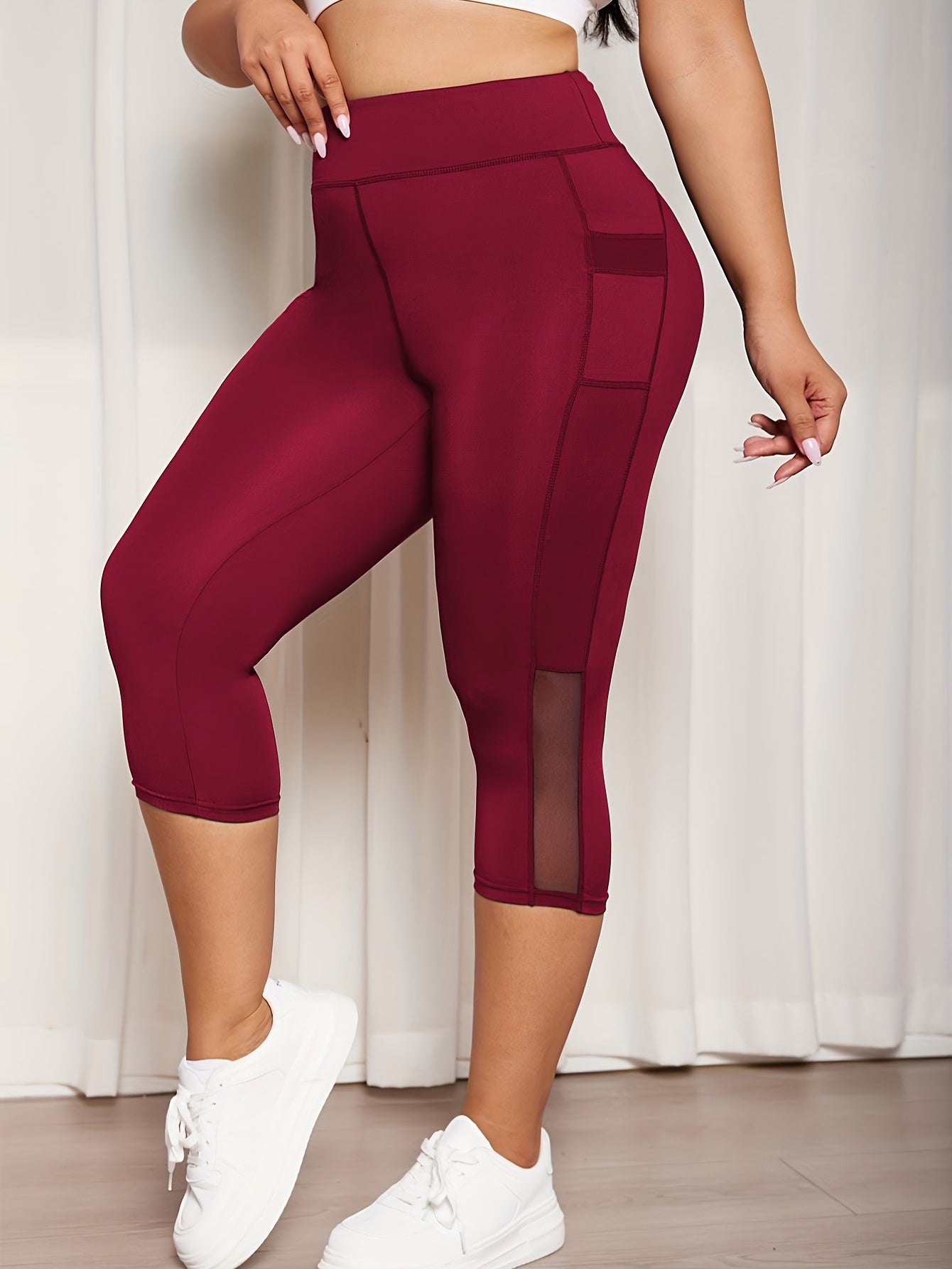 Plus Size Sports Capri Pants, Women's Plus Solid High Rise Slim Fit Running Yoga Capri Leggings With Phone Pockets
