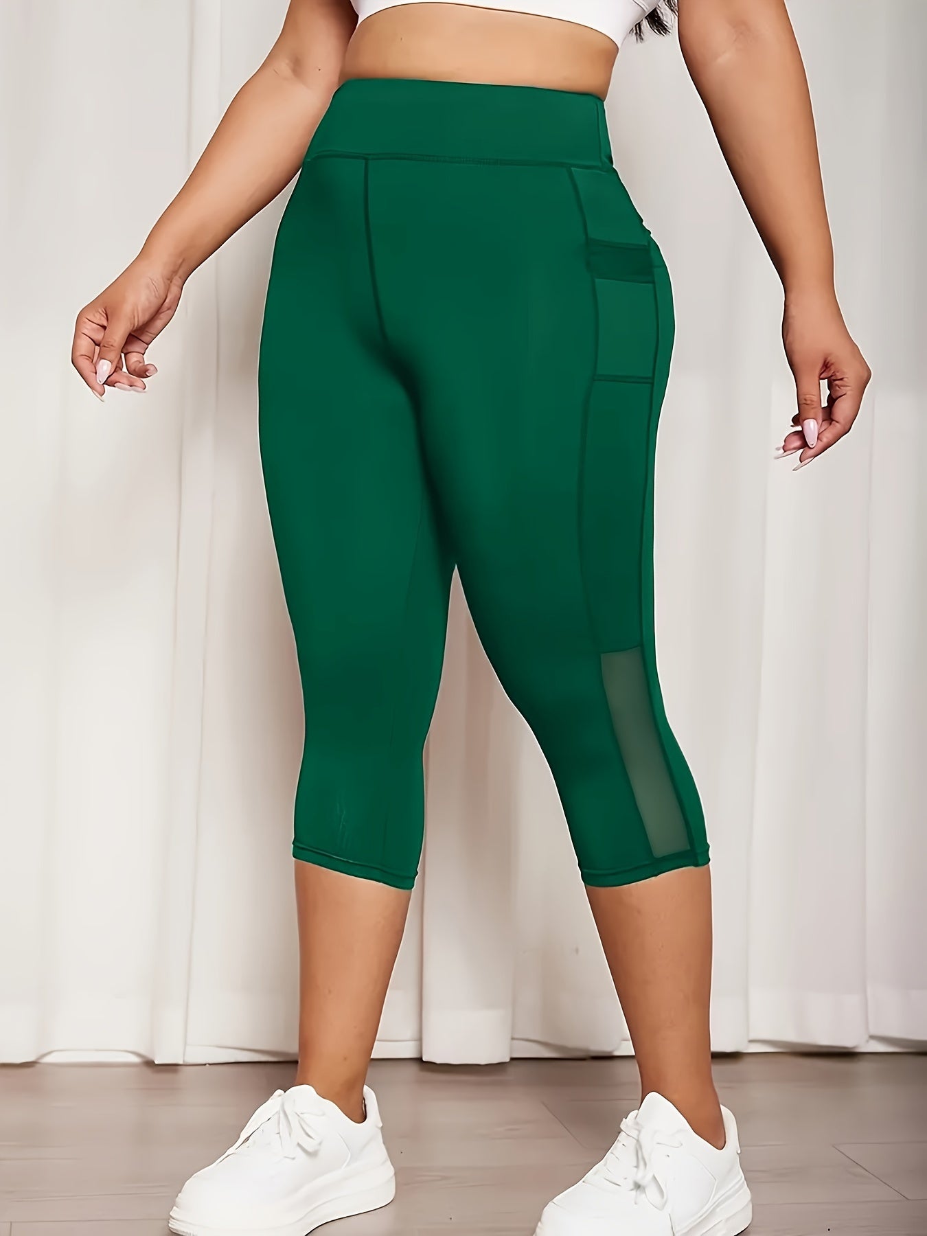 Plus Size Sports Capri Pants, Women's Plus Solid High Rise Slim Fit Running Yoga Capri Leggings With Phone Pockets