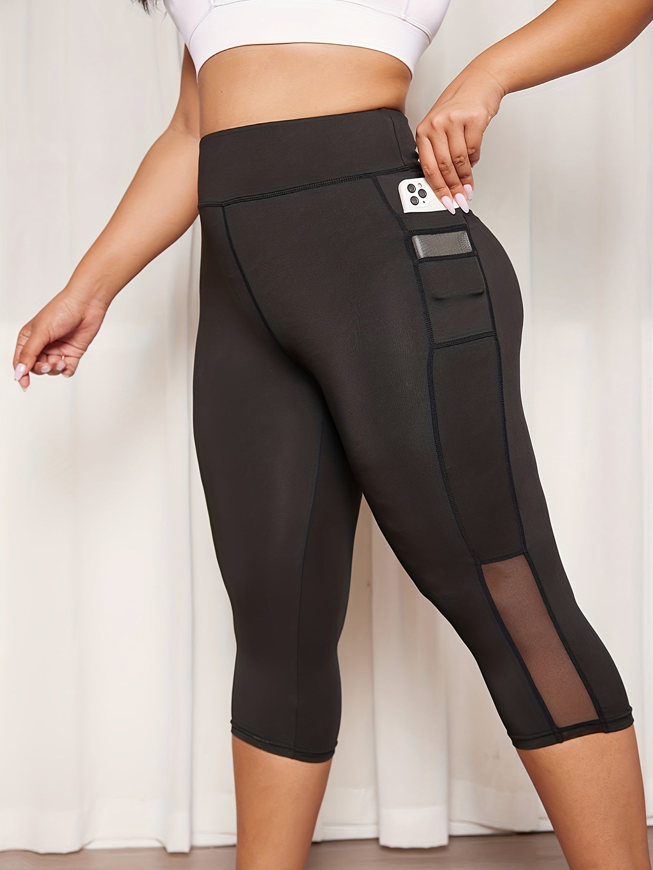 Plus Size Sports Capri Pants, Women's Plus Solid High Rise Slim Fit Running Yoga Capri Leggings With Phone Pockets