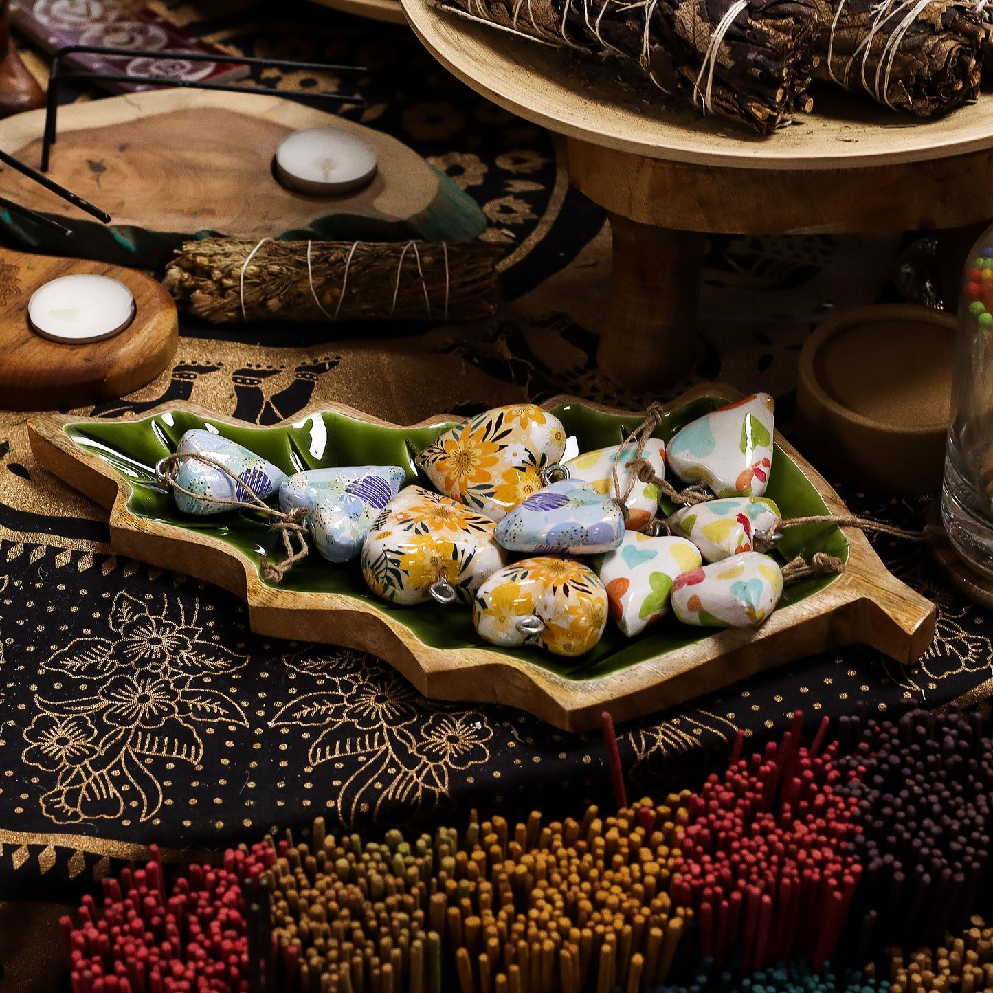 Lost in the Forrest -  Enamel Leaf Wooden Bowl - 33x17cm