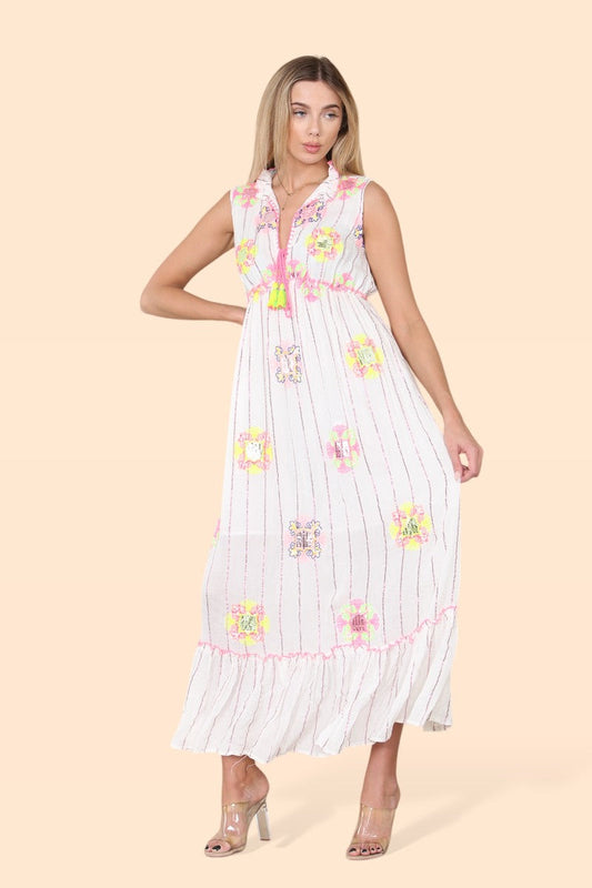 Women's long sleeveless dress with a neckline